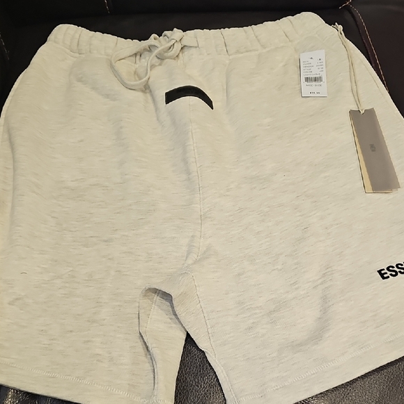 New Fear of God Essentials Light Gray Athletic Shorts - Picture 7 of 11